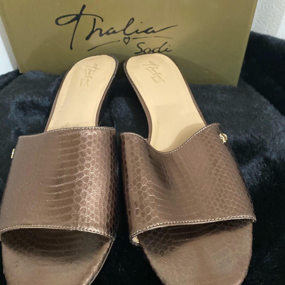 Wedge Sandals - Picture 7 of 8